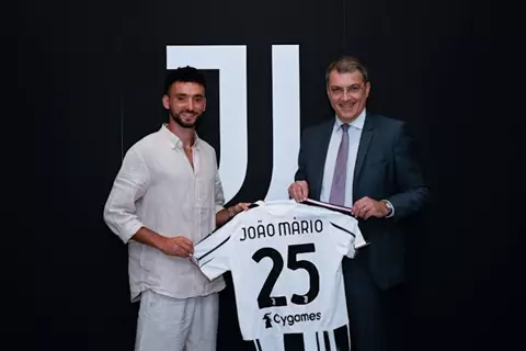 يوفنتوس يعلن التعاقد مع جواو ماريو بعقد حتى 2030